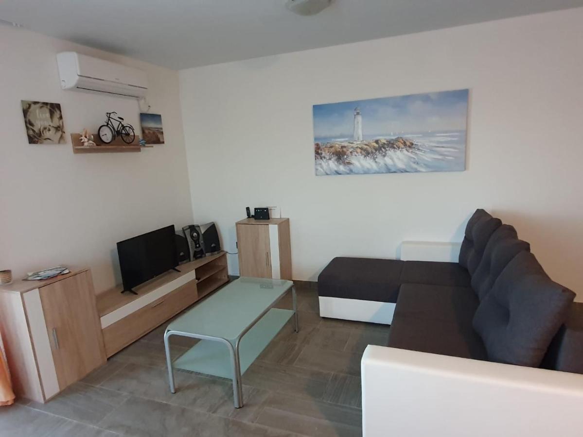 Apartmani Lucija Maslenica Esterno foto