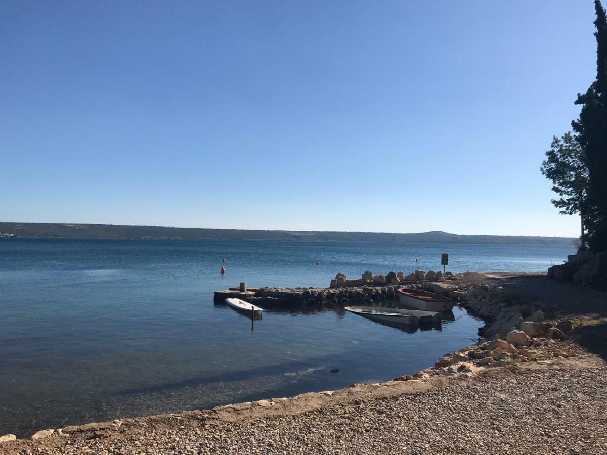 Apartmani Lucija Maslenica Esterno foto